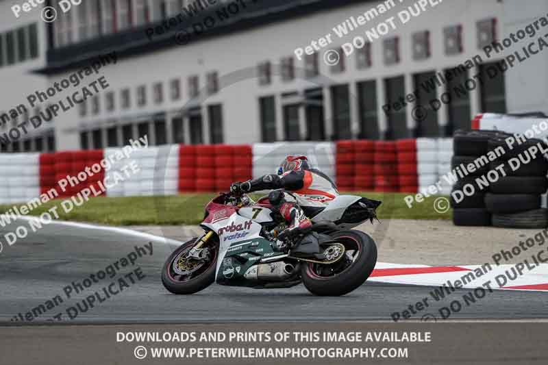 cadwell no limits trackday;cadwell park;cadwell park photographs;cadwell trackday photographs;enduro digital images;event digital images;eventdigitalimages;navarra;no limits trackdays;peter wileman photography;racing digital images;trackday digital images;trackday photos